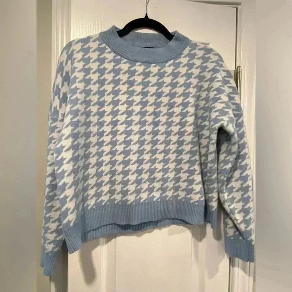 Simplee Soft Knit Short Baby Blue White Houndstooth Pullover Sweater Size Small - Picture 2 of 10
